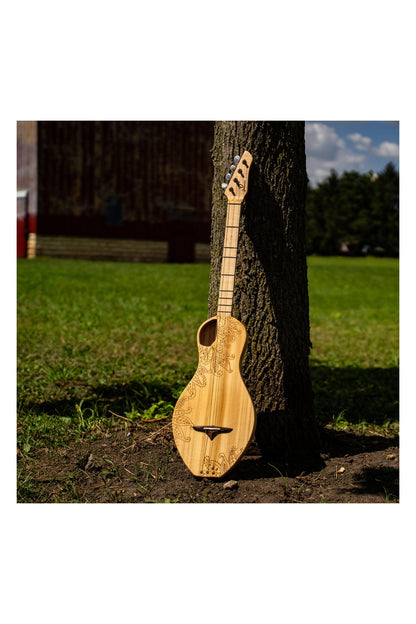 the Boondocker D2 Maple + Spruce Dulcimer Acoustic 4-String w/Henna Top (MADE IN USA)